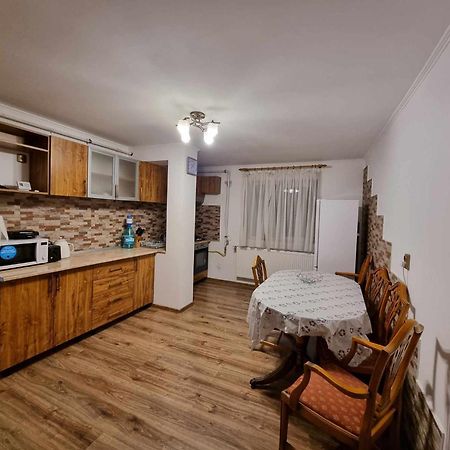 Lovely 2 Bedrooms Flat Cornelia- Central Corabia Kültér fotó